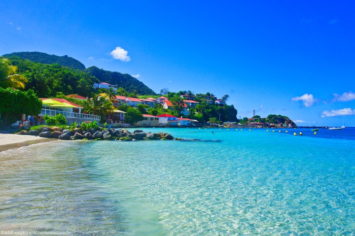 saintes - plage restaurant dos