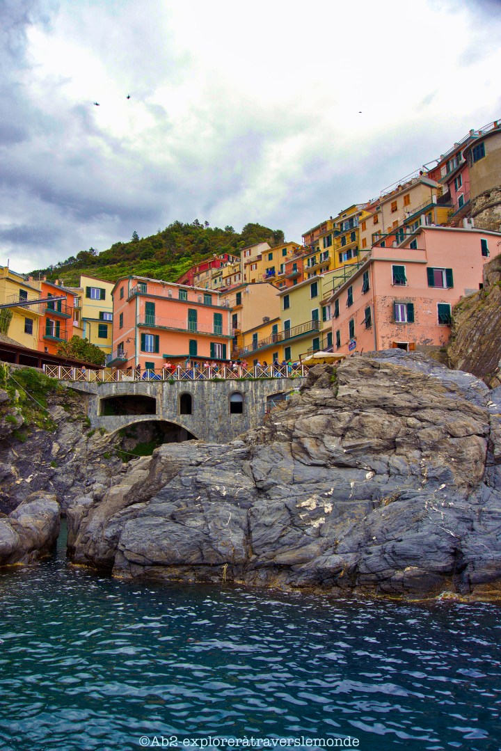 Vue de la mer sur le village